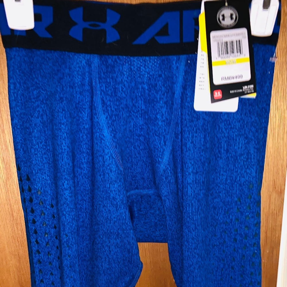 Men’s Rare Under Armour Medium NEW WITH TAGS
